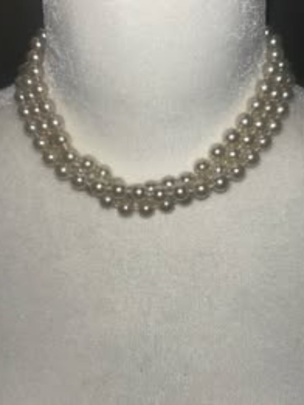Vintage faux pearl necklace. Heavyweight looks real mint condition